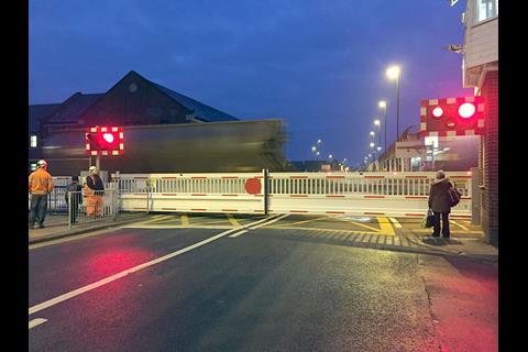 EDS Ltd has developed and supplied a set of cantilevered telescopic level crossing gates.